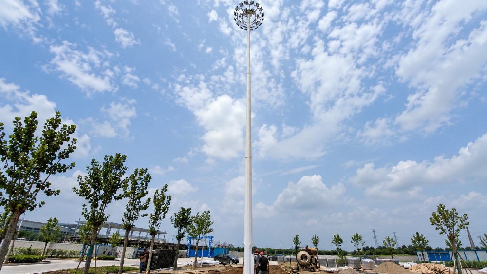 lowering high-mast lighting systems