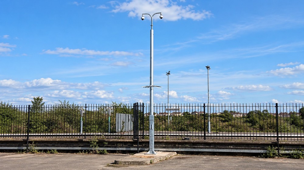 Mid-Hinged Surveillance Pole